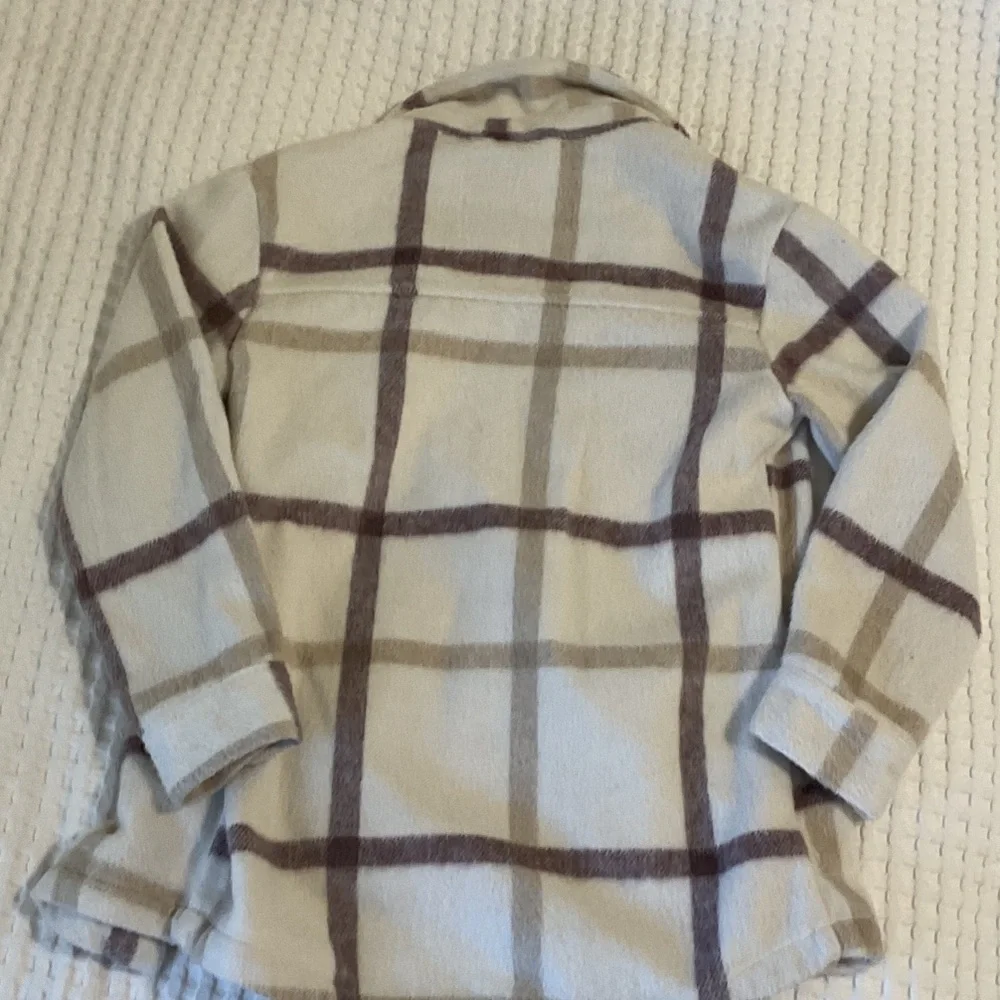 Girls Tilly’s Brown + Cream Plaid Coat 🍂 - Picture 4 of 4